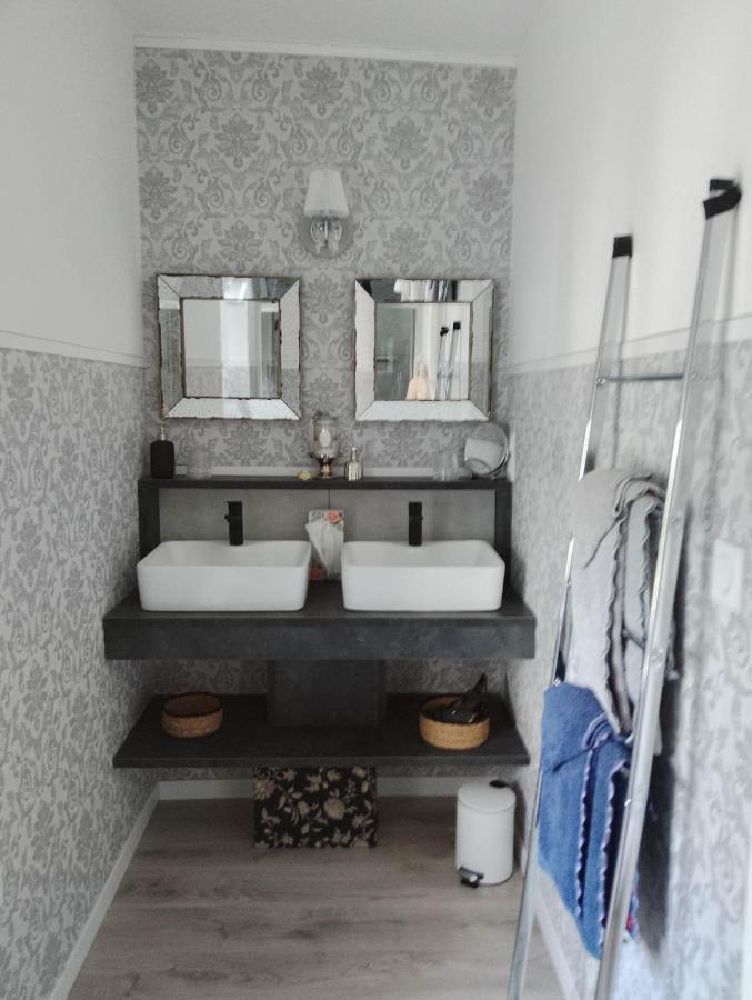La Menardiere "Tranquilitatis" Chambre Double Petit Dejeuner Compris Corseul Exteriör bild
